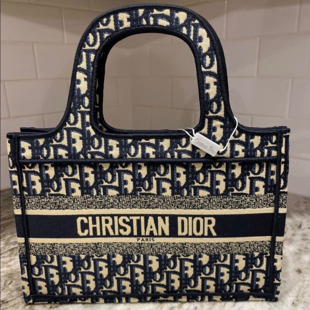 Small refurbished book tote